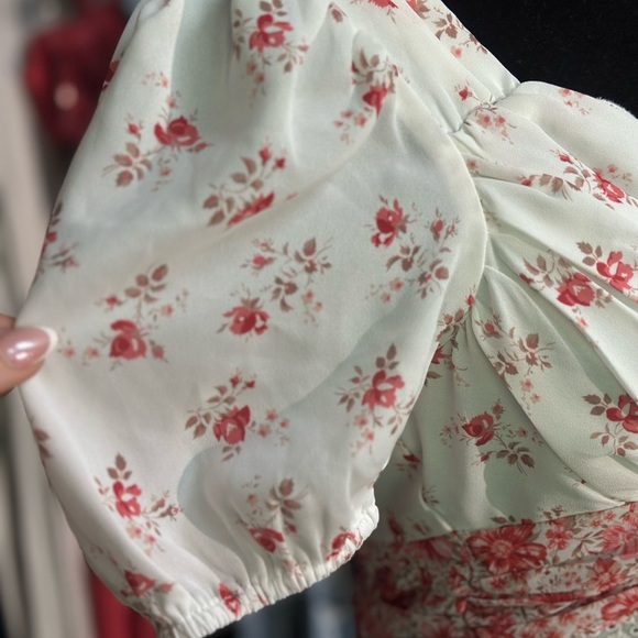 Altar’d State Floral Women's Top - Picture 2 of 4